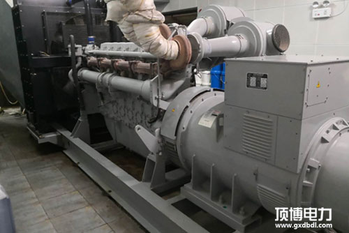 1000KW珀金斯广西顶博发电机组制造